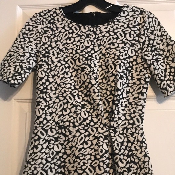 H&M Cheetah Print Dress - Picture 2 of 4